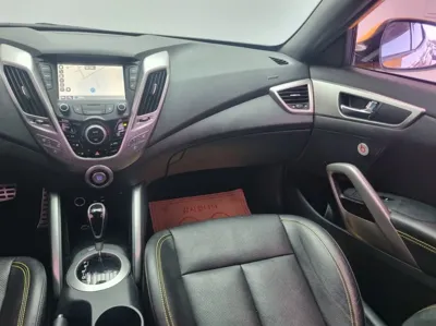 Hyundai Veloster 2017, 76827 км, за 4923.2 USD - фото 9