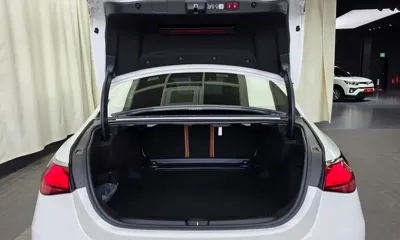 Mercedes-Benz E-Class 2024, 31620 км, за 34853.44 USD - фото 20