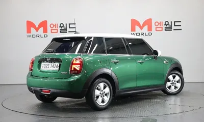 MINI Cooper 2020, 34749 км, за 10416.94 USD