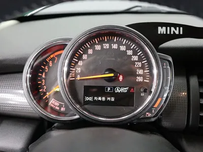 MINI Cooper 2020, 34749 км, за 10416.94 USD - фото 8