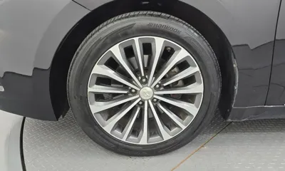 Hyundai Grandeur 2014, 236780 км, за 2953.92 USD