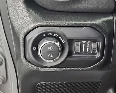 Jeep Wrangler 2022, 66527 км, за 26782.8 USD - фото 17
