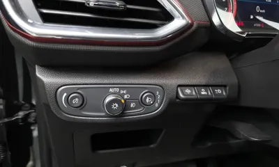 ChevroletGMDaewoo Trailblazer 2022, 67203 км, за 16607.59 USD - фото 27