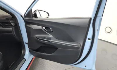 Hyundai Veloster 2021, 57217 км, за 15081.58 USD - фото 25