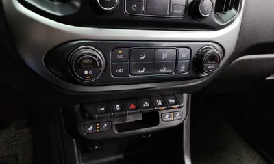 ChevroletGMDaewoo Colorado 2022, 24383 км, за 16887.4 USD - фото 16