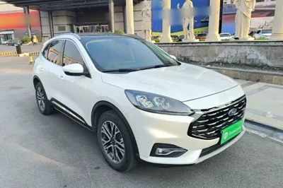 Ford Escape 2020, 35400 км, за 12789 USD