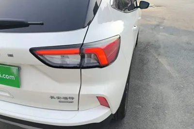 Ford Escape 2020, 35400 км, за 12789 USD - фото 9