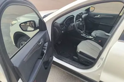 Ford Escape 2020, 35400 км, за 12789 USD - фото 18