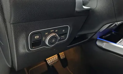 Mercedes-Benz GLB-Class 2023, 96793 км, за 18511.23 USD - фото 29