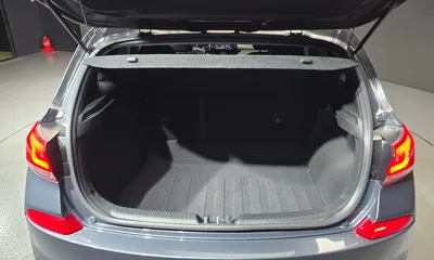 Hyundai i30 2018, 100815 км, за 7553.86 USD - фото 20