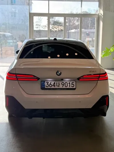 BMW 5-Series 2026, 5500 км, за 44965.21 USD