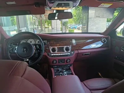Rolls-Royce Ghost 2018, 58000 км, за 318318.44 USD - фото 9