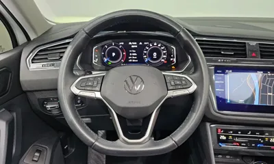 Volkswagen Tiguan 2022, 40174 км, за 29473.55 USD - фото 15