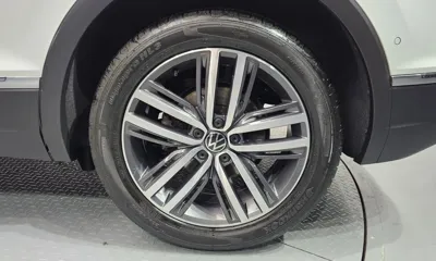 Volkswagen Tiguan 2022, 40174 км, за 29473.55 USD - фото 21