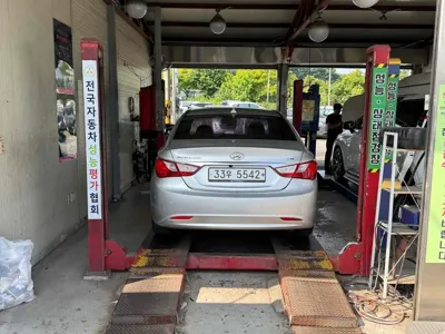 Hyundai Sonata 2014, 210169 км, за 2363.14 USD