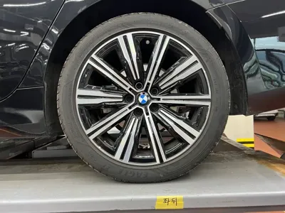 BMW 3-Series 2025, 8133 км, за 27361.58 USD