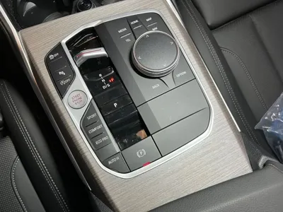 BMW 3-Series 2025, 8133 км, за 27361.58 USD - фото 9