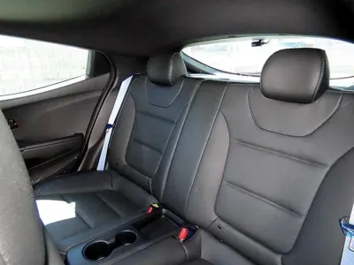 Hyundai Veloster 2019, 18796 км, за 15595.13 USD - фото 6