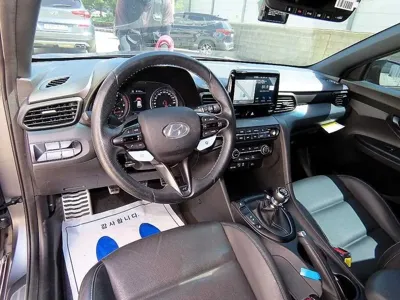 Hyundai Veloster 2019, 18796 км, за 15595.13 USD - фото 7