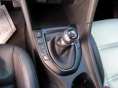 Hyundai Veloster 2019, 18796 км, за 15595.13 USD - фото 10
