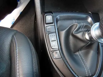 Hyundai Veloster 2019, 18796 км, за 15595.13 USD - фото 12