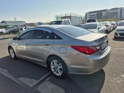 Hyundai Sonata 2010, 139024 км, за 1903.64 USD