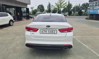 Kia K5 2018, 100506 км, за 6840.39 USD