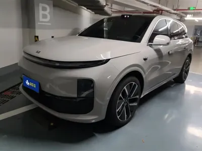 Li Auto Li L6 · 2025 год