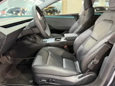 Tesla Model 3 2025, 25000 км, за 27013.26 USD
