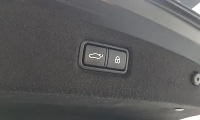 Genesis G90 2019, 174436 км, за 16156.36 USD - фото 20