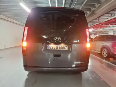 Hyundai Staria 2024, 11500 км, за 19491.24 USD