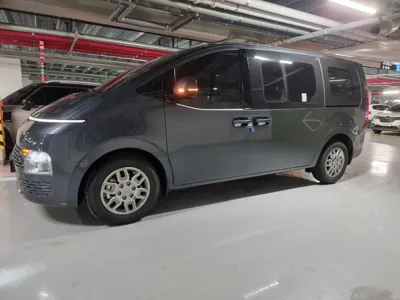 Hyundai Staria 2024, 11500 км, за 19491.24 USD