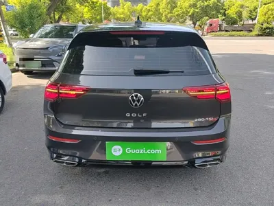 Volkswagen Golf 2021, 111400 км, за 11635.41 USD
