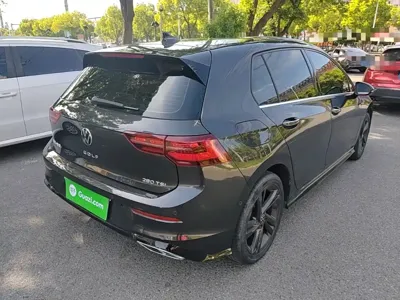 Volkswagen Golf 2021, 111400 км, за 11635.41 USD