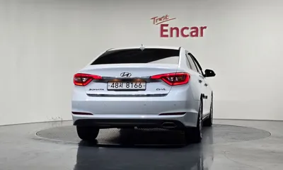 Hyundai Sonata 2017, 65104 км, за 8526.98 USD