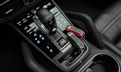 Porsche Cayenne 2019, 100023 км, за 37875.8 USD - фото 9