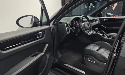 Porsche Cayenne 2019, 100023 км, за 37875.8 USD - фото 10