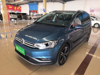 Volkswagen Touran · 2022 год