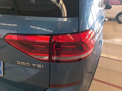 Volkswagen Touran 2022, 33000 км, за 18874 USD - фото 8