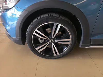 Volkswagen Touran 2022, 33000 км, за 18874 USD - фото 9