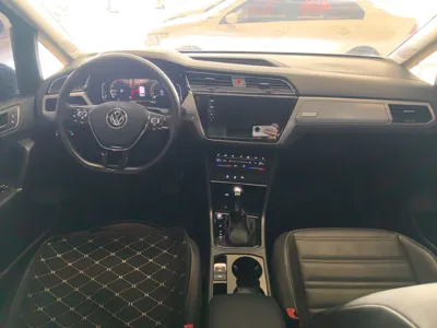 Volkswagen Touran 2022, 33000 км, за 18874 USD - фото 20