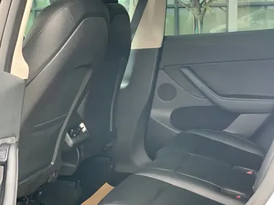 Tesla Model Y 2023, 60000 км, за 24278.52 USD - фото 8