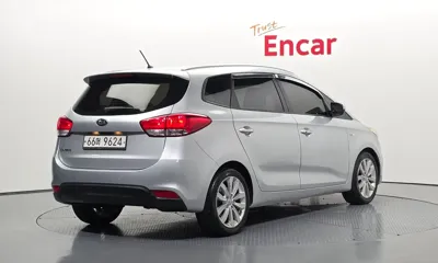Kia Carens 2015, 186623 км, за 3669.42 USD