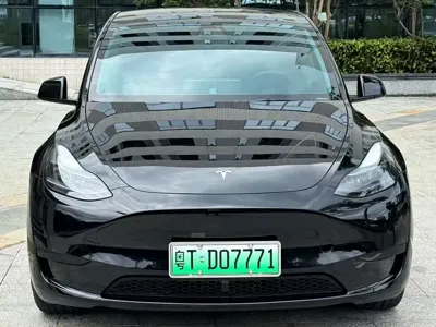 Tesla Model Y 2023, 60000 км, за 23579.95 USD