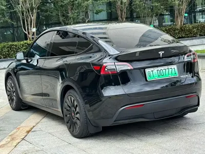 Tesla Model Y 2023, 60000 км, за 23579.95 USD