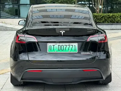 Tesla Model Y 2023, 60000 км, за 23579.95 USD