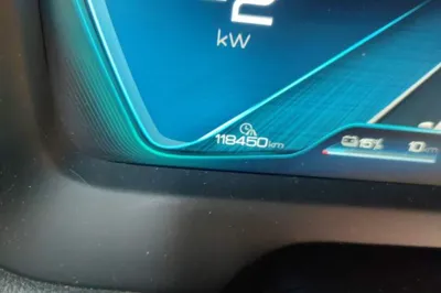 BYD Tang New Energy 2018, 118400 км, за 10570 USD - фото 9