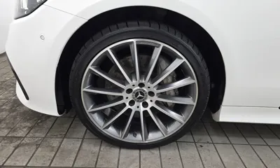 Mercedes-Benz E-Class 2021, 91423 км, за 30407.21 USD