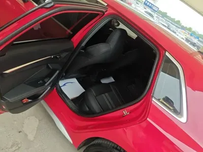 Audi A3 2022, 26000 км, за 22071.91 USD - фото 9