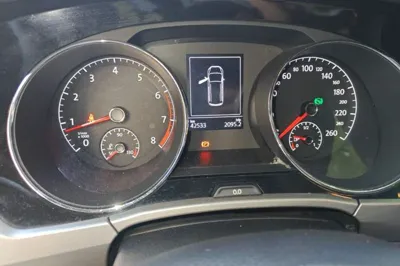 Volkswagen Touran 2016, 42500 км, за 10910 USD - фото 11